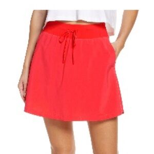 Zella Red hibiscus golf skirt (skort). Size XS. NWT